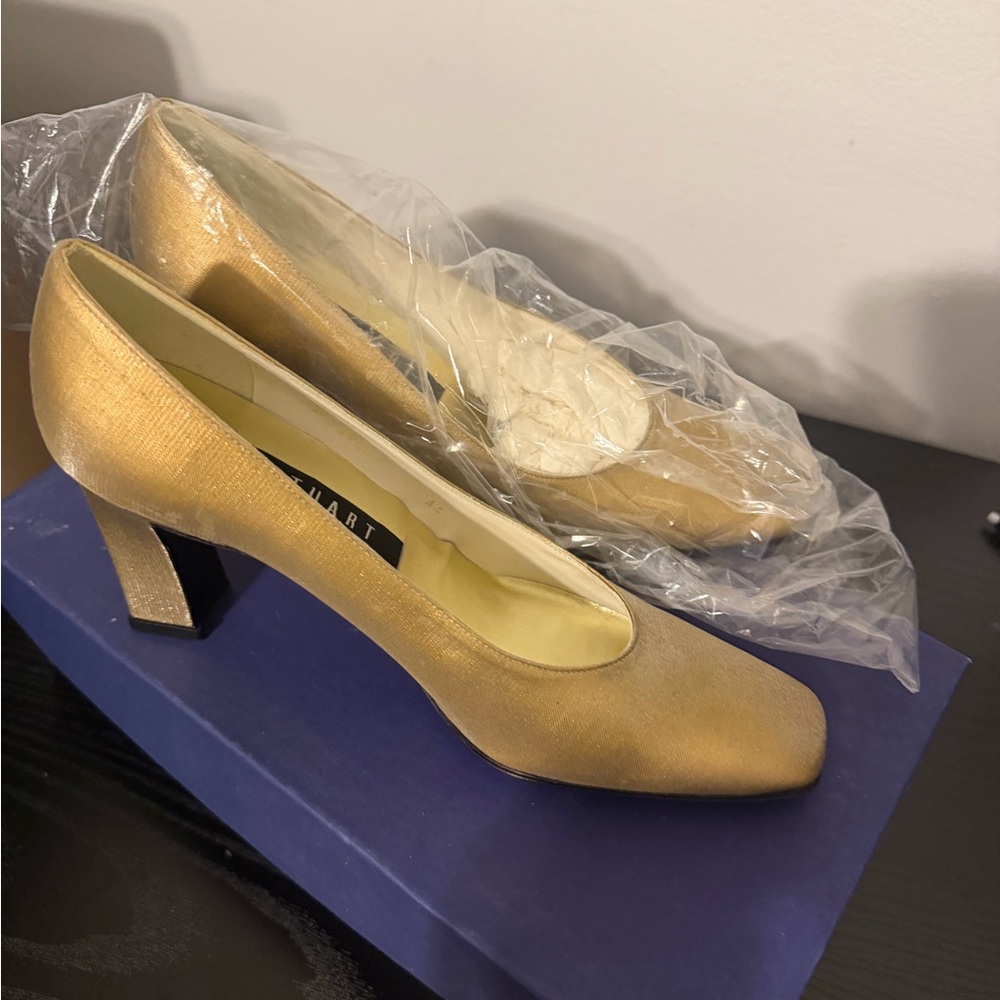 Stuart Weitzman Gold Heels